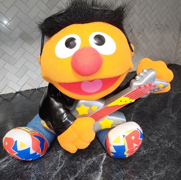 1998 Tyco Sesame Street Rock & Roll Ernie 13" Plush Doll playing Guitar sings - Picture 2 of 5